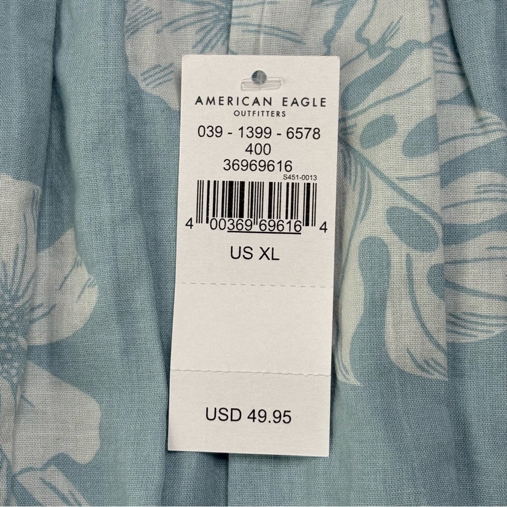 American Eagle Smocked Floral Romper Size XL Pockets 3/4 Sleeve Blue NEW - Picture 9 of 11